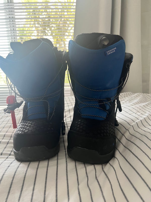 Kid's Size 7.0 (Women's 8.0) Burton Snowboard Boots