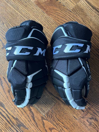 CCM Super Tacks AS1 Hocky Gloves