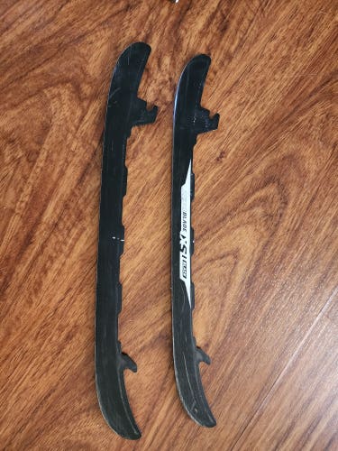 New CCM black Speedblade XS 255 mm