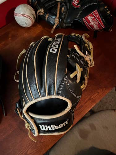 Used Right Hand Throw Wilson Infield A1000 Baseball Glove 11.75"