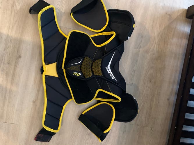 Sr M Bauer Supreme 170 Shoulder Pads