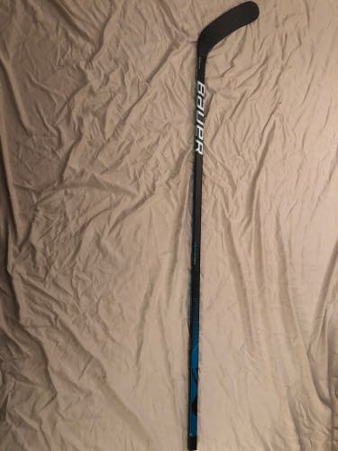 Senior Right Handed P92 Pro Stock Nexus Geo Hockey Stick