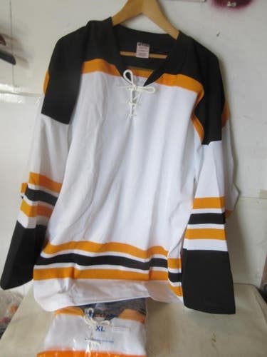 Brand new CUSTOM PRO BOSTON BRUINS  Team set of 16 ADULT XL