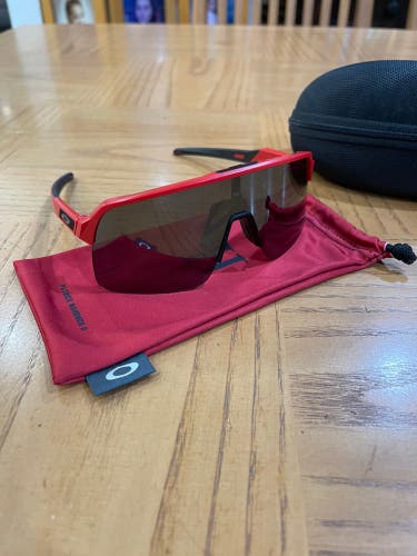 Oakley sutro Lite