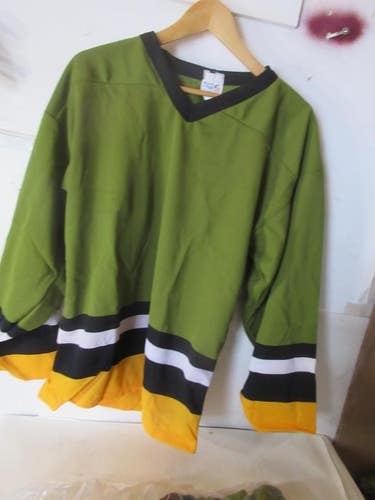 Team set of 16 ADULT Medium CUSTOM PRO North Bay Battalion
