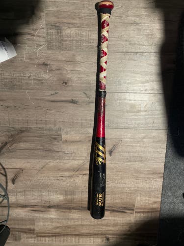 2022 Wood (-3) 28 oz 31" Bat