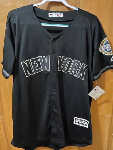 New York Yankees Mariano Rivera #42 Yankee Stadium Inaugural Season 2009 Size L