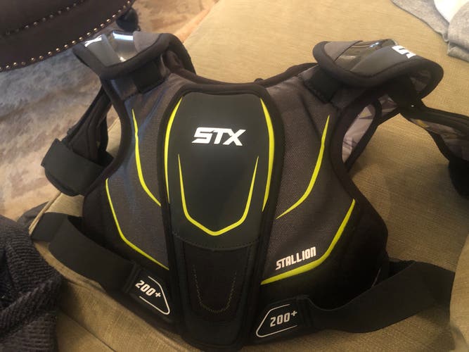 Adult Large STX Stallion 200+ Shoulder Pads