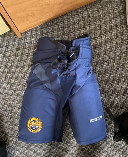 Senior Small QUINNIPIAC CCM Pro Stock hp31 Hockey Pants
