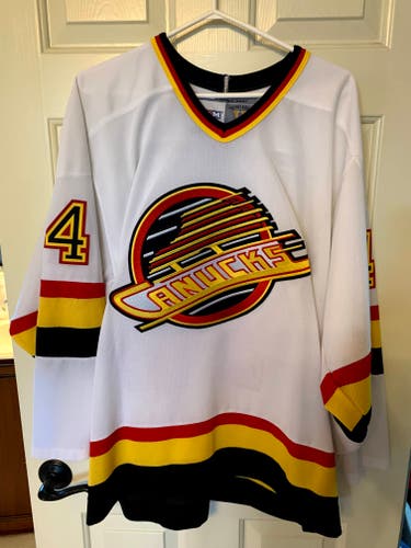 NHL Vancouver Canucks Vintage #44 Dave Babych 'flying skate' Jersey
