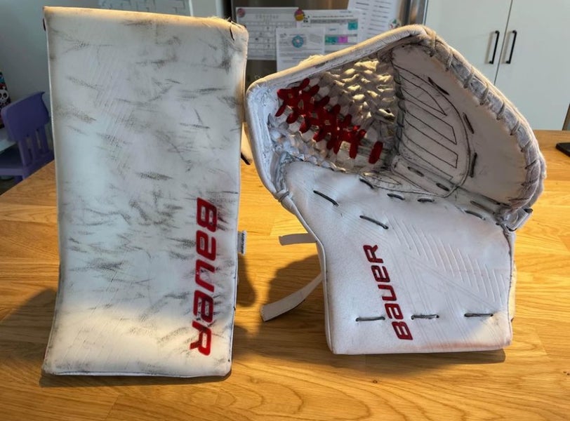 Regular Pro Stock Supreme Ultrasonic Goalie Glove And Blocker