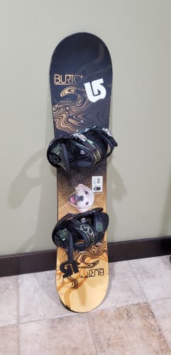 burton snowboard 120cm With Burton Citizen Binding Sz Small.