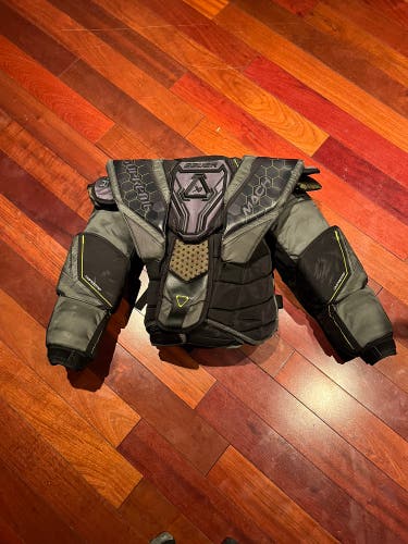 Bauer Mach Goalie Chest Protector Senior Medium