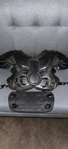 Adult Medium Xenith Velocity Shoulder Pads