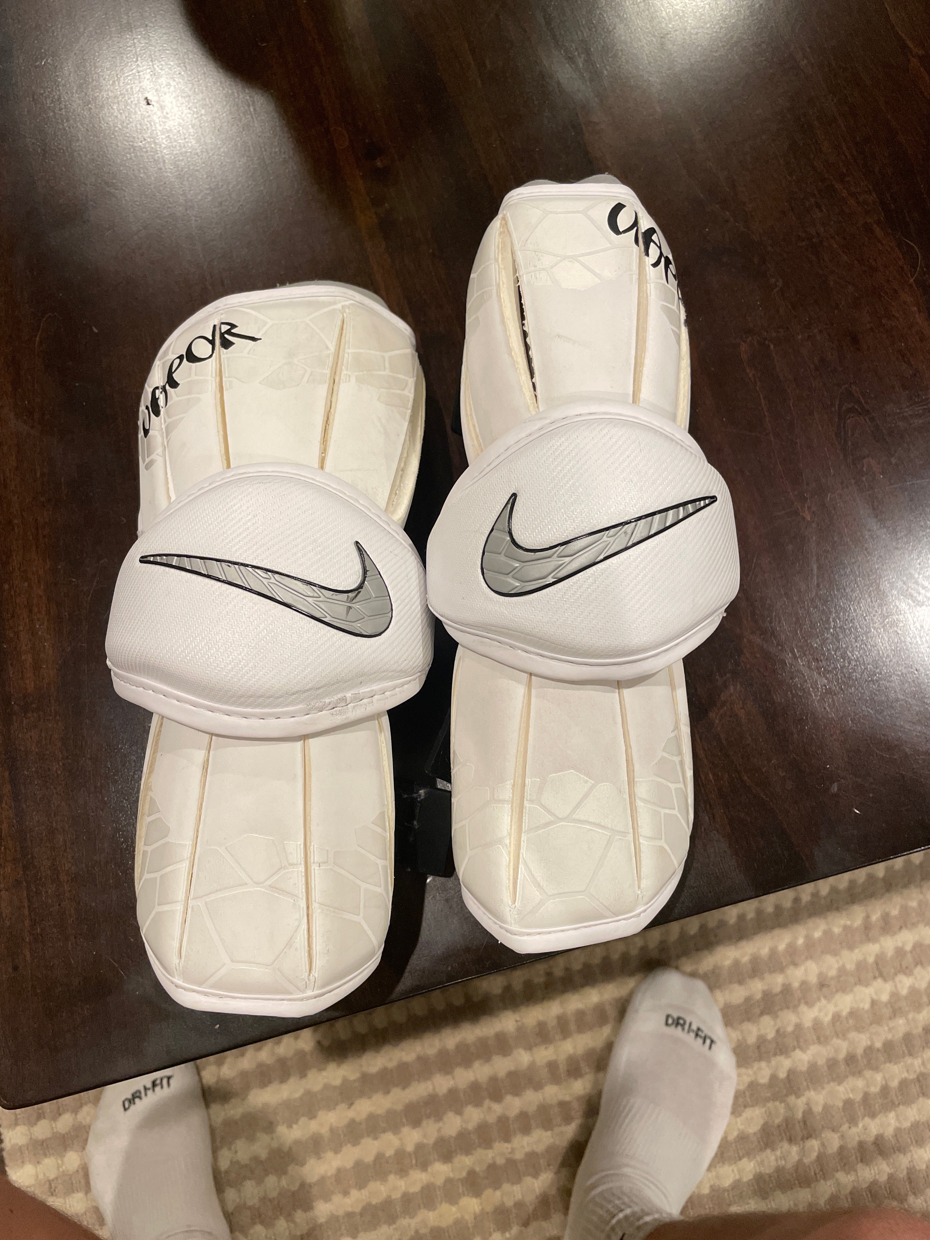 Used Medium Nike Vapor Elite Arm Pads | SidelineSwap