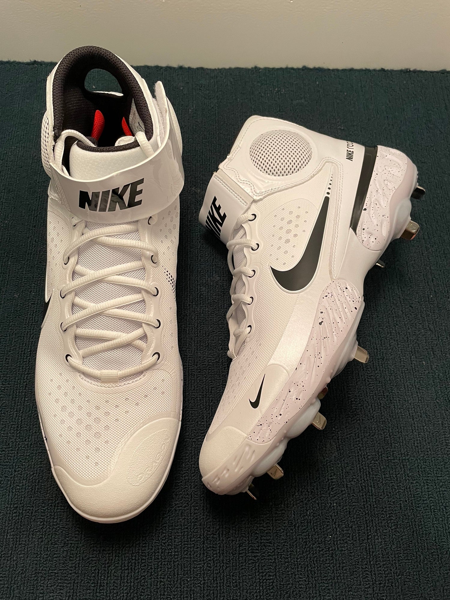 Off-White” Nike huarache alpha elite 3 Mid Metal Cleats