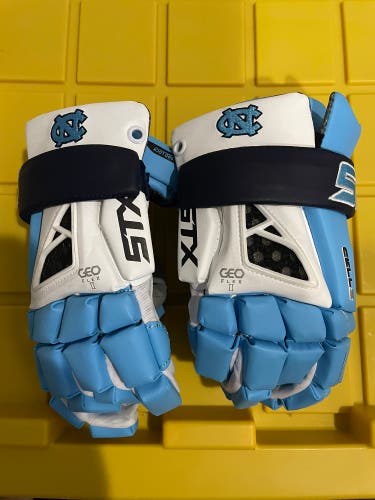 UNC STX lacrosse gloves