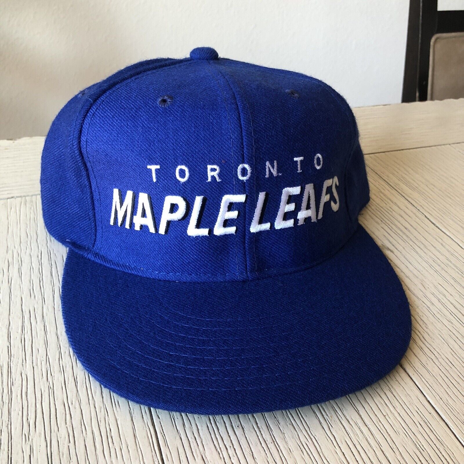 Vintage Toronto Maple Leafs Roman Snapback Hockey Hat – Stuck In