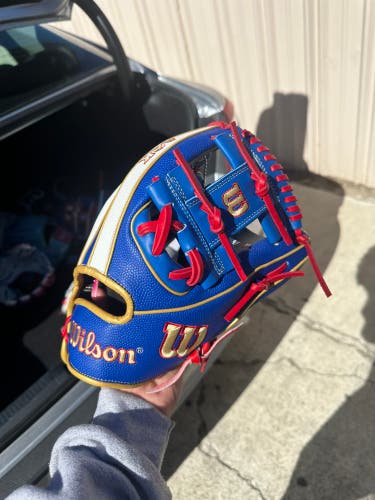 Infield 11.5" A2000 Baseball Glove