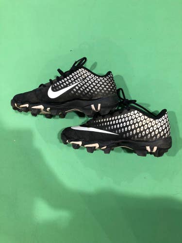 Used Nike Vapor Low-Top Baseball Cleats - Size: M 3.5 (W 4.5)