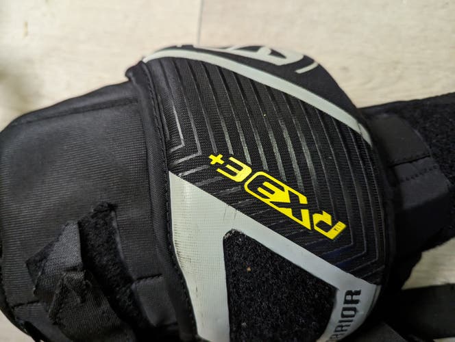 Used Warrior Rxe3+ Knee Guards Senior