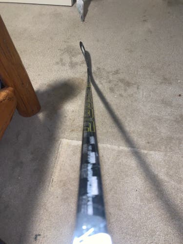 Intermediate Right Handed P92  Supreme 2S Pro Hockey Stick