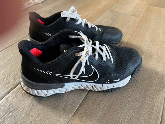 **Black Used Size 7.5 (Women's 8.5) Nike Shoes
