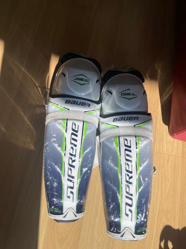 Bauer Supreme hockey shin pads 14”