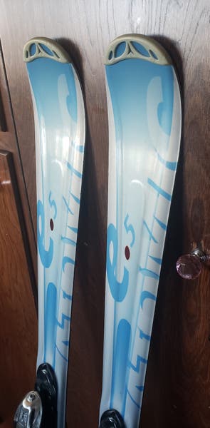 WOMENS 148cm ATOMIC e.5 Zone Skis *USED* READY TO USE CONDITION