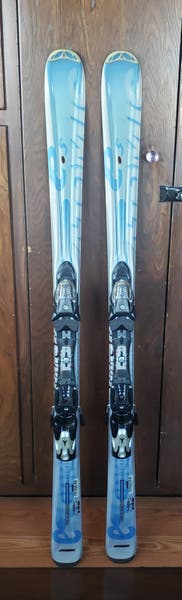 WOMENS 148cm ATOMIC e.5 Zone Skis *USED* READY TO USE CONDITION
