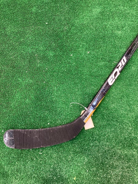 Used Easton EQ 20 JR LH HOCKEY STICK 50 Flex Pattern E3 Junior One