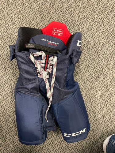 CCM Navy FT370 Junior Large Breezers
