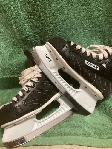 Used Bauer Hockey Skates 3.0