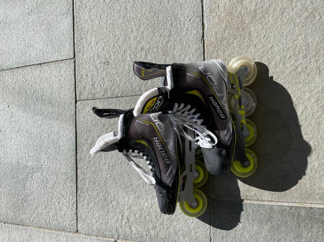 Bauer Vapor 3x pro roller blades (with waxed laces)