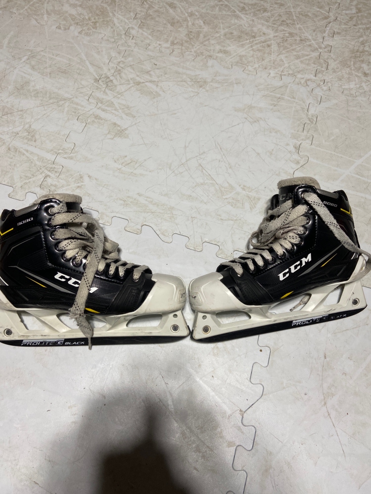 Used CCM Regular Width  Size 8 Tacks 9080 Hockey Goalie Skates