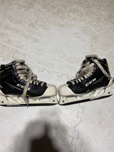 Used CCM Regular Width  Size 8 Tacks 9080 Hockey Goalie Skates