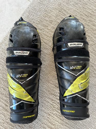 Bauer supreme ultrasonic shin guards 13”