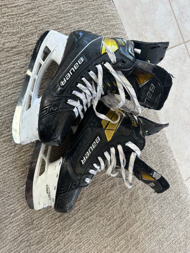 Bauer supreme ultrasonic senior size 8 skates