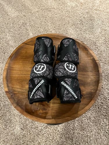 Youth Medium/Large Warrior Arm Pads