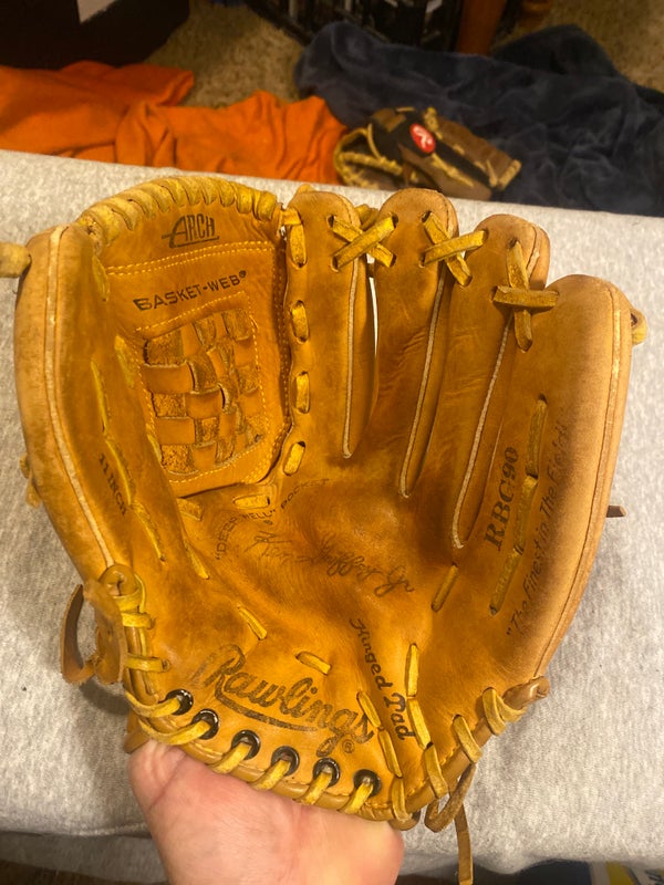 Derek Jeter NY Yankees Childs Right PLG100GB Rawlings Store Model Baseball  Glove