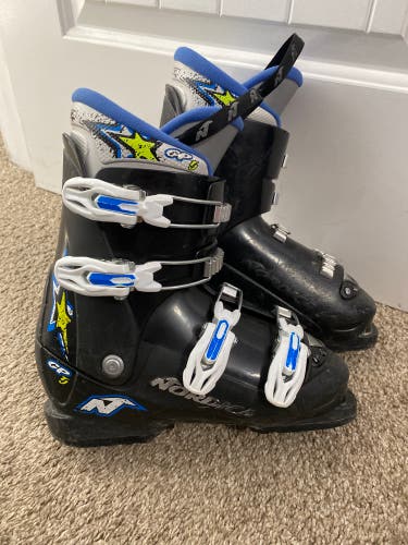 Nordica GPTJ Junior Ski Boots 24 / Mens 6 / 280mm
