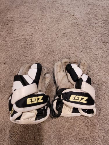 Used Player's Reebok Lacrosse Gloves 8"