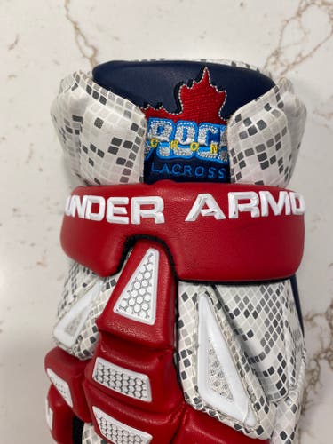 Used Player's Under Armour Lacrosse Gloves Medium
