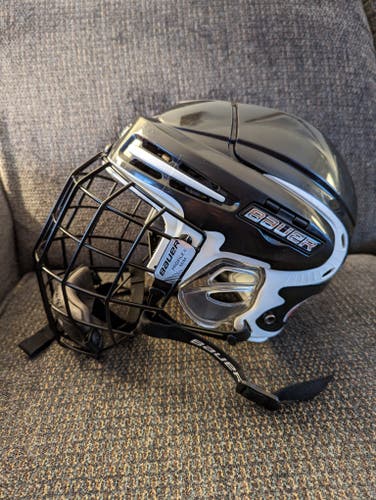 Used Medium Bauer BHH9900 Helmet