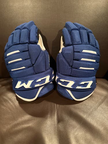 CCM 14" Tacks 4 roll pro 2 Gloves