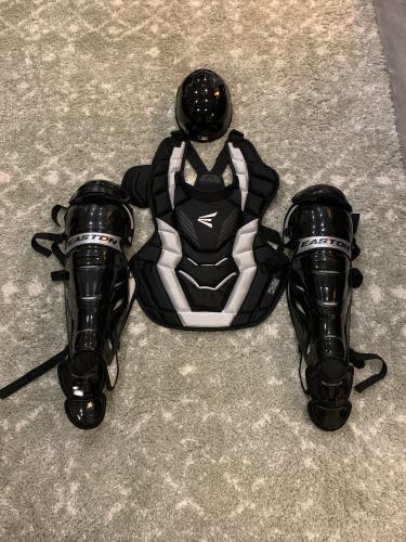 Easton Elite x Catcher's Set ADULT, Minus Helmet