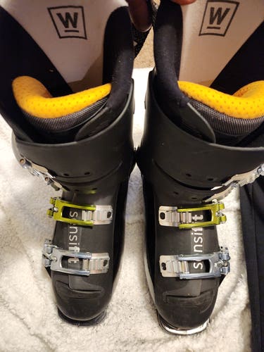 NICE  Salomon X-Wave 8.0 Ski Boots Medium Flex