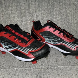 Black/Red New Adult Men's Size 7.5 (Women's 8.5) Metal Boombah Low Top Berzerk Metal