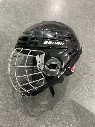 Used Medium Bauer Re-Akt 75 Helmet