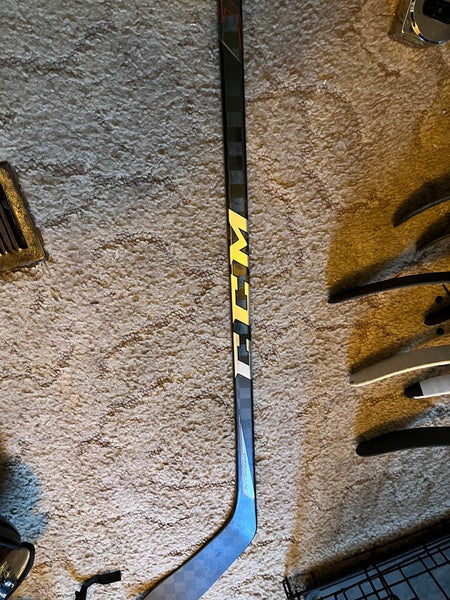 Senior Right Handed P28 Pro Stock JetSpeed FT3 Pro Hockey Stick